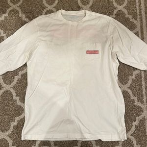 Vineyard vine t-shirt